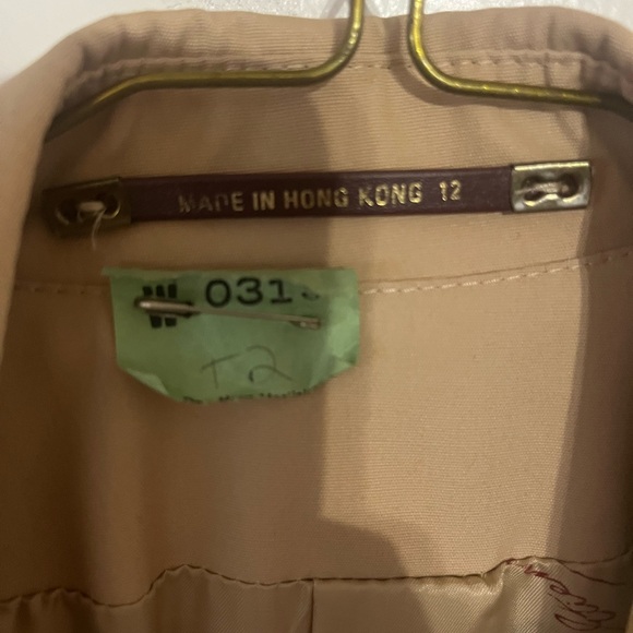 Vintage  Etienne Aigner long belted trench coat size 12 - Picture 5 of 13